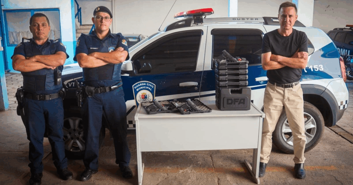 Guarda Civil Municipal de Piedade recebeu nesta terça (19), 12 novas pistolas semiautomáticas 9mm Guarda Civil Municipal de Piedade recebeu nesta terça (19), 12 novas pistolas semiautomáticas 9mm