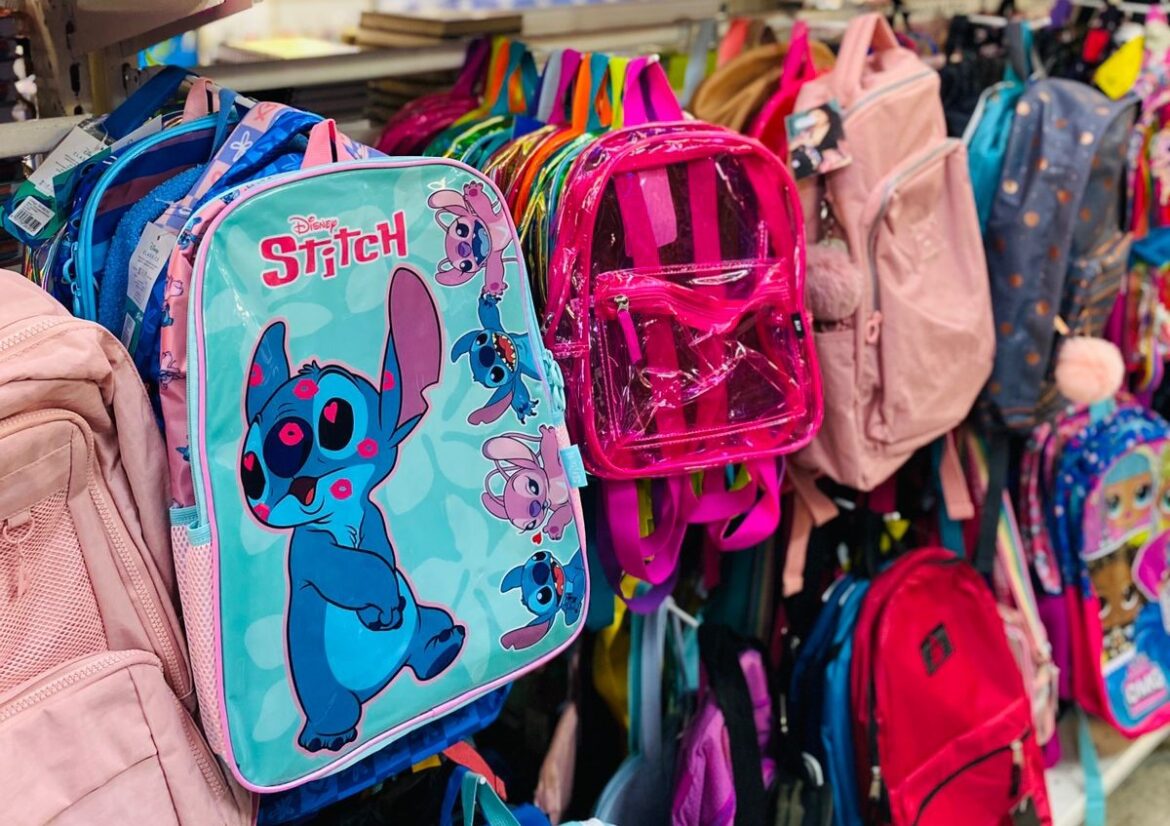 Antecipação da compra dos itens de material escolar traz benefícios aos pais