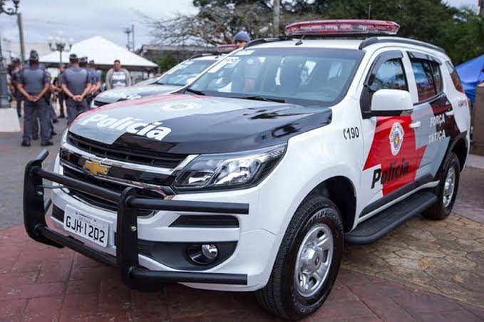 Homem assalta farmácia, mantém funcionários como reféns e é detido em Sorocaba